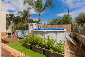 Irene's house with pool, parking & wi-fi